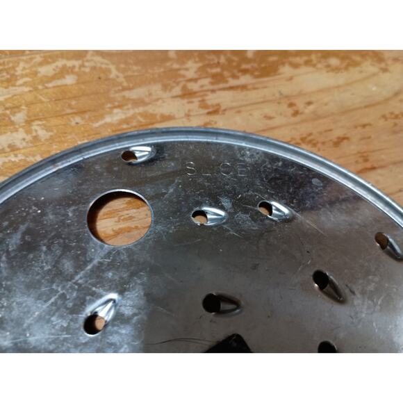 Cuisinart Prep 7 Food Processor DLC-2007N Shredding Slicing Disc Part - Picture 4 of 5